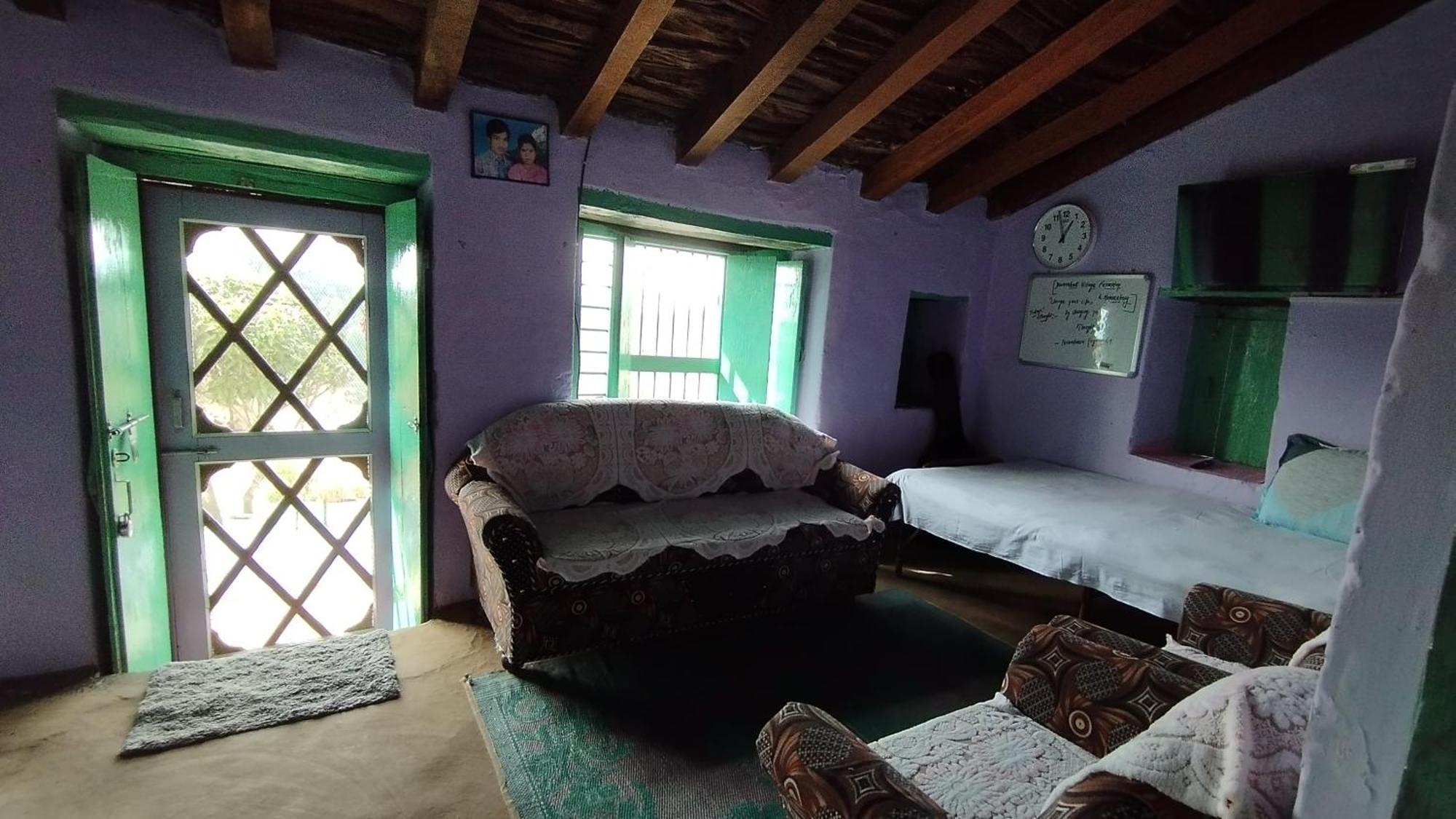Dwarahat Village Farmstay- Babaji'S Cave Rom bilde