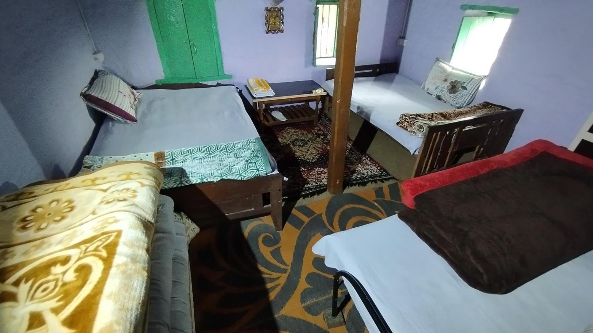 Dwarahat Village Farmstay- Babaji'S Cave Rom bilde